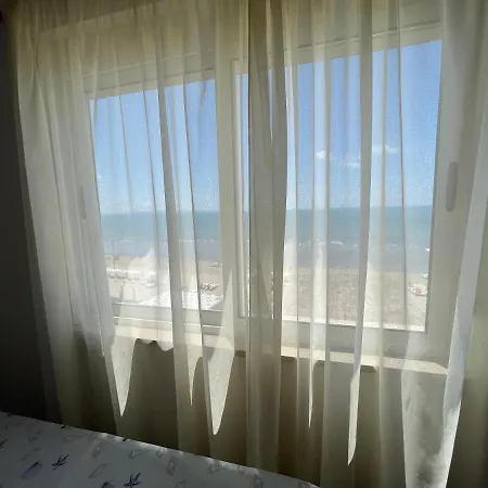 Seaview Right At The Apartment *