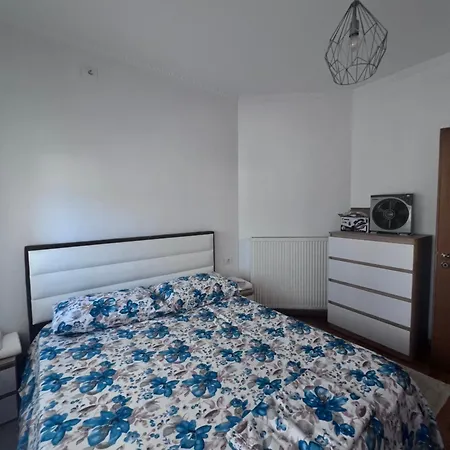 Seaview Right At The Apartment Durres